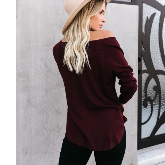IDETTE Light Weight Knit Top - Picture 3 of 8
